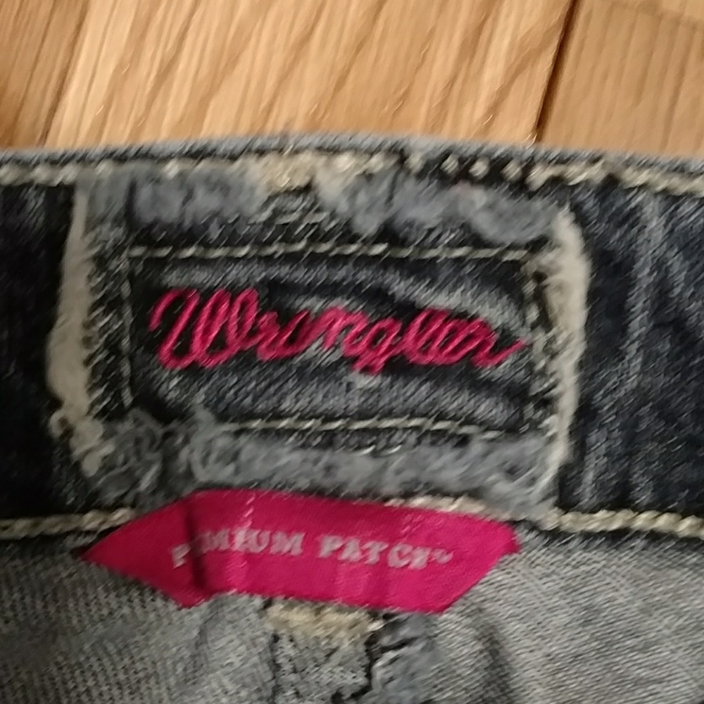 SOLD.......Wrangler boot cut patch - Picture 3 of 3